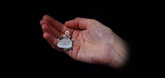 1:48 scale - kate pinsent dolls house figure